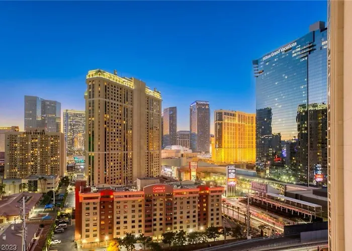 Panorama Vista Suite- 1Br 2Ba, Full Kitchen, Strip View, Balcony, Corner Unit Las Vegas